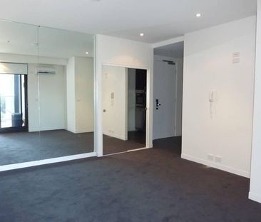 Modern Studio Living in the Heart of South Yarra - Photo 1