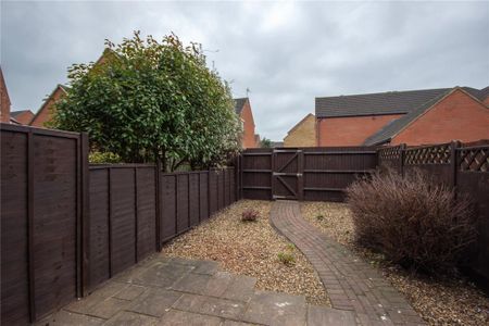 2 bedroom terraced house to rent - Photo 4