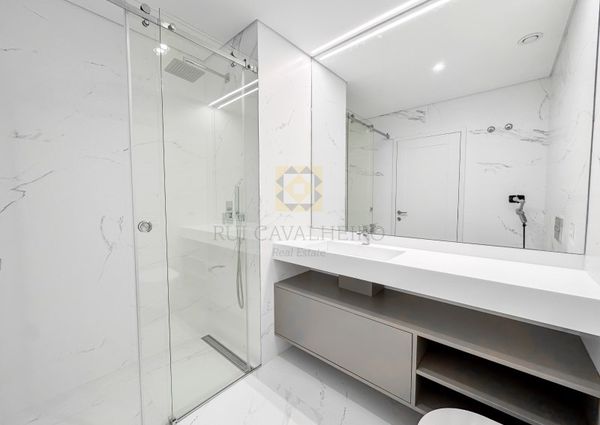 Apartamento T4 em Porto