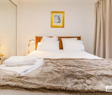 Renovated & Fully Furnished Miner's Cottage - Photo 3