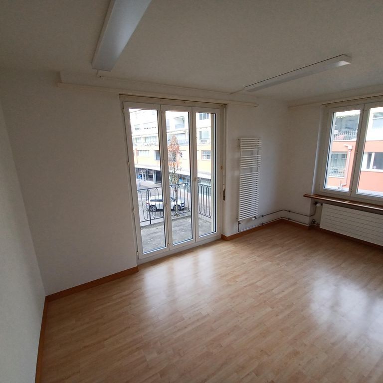 3.5 Zimmer, 77 m², 4. Stock - Photo 1