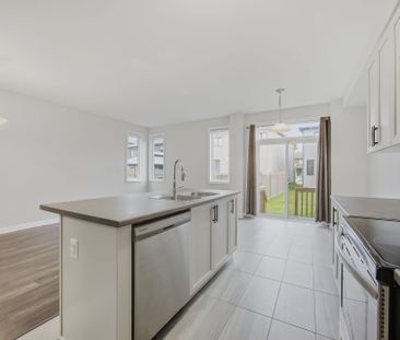 For Lease - 141 Namaste Walk, Barrhaven, Ontario - Photo 4