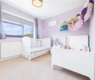 3 bedroom detached house to rent - Photo 3