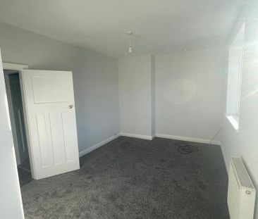 2 bedroom semi-detached house to rent - Photo 2