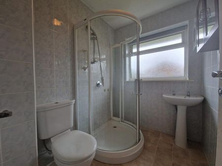 1 bedroom semi-detached bungalow to rent - Photo 4