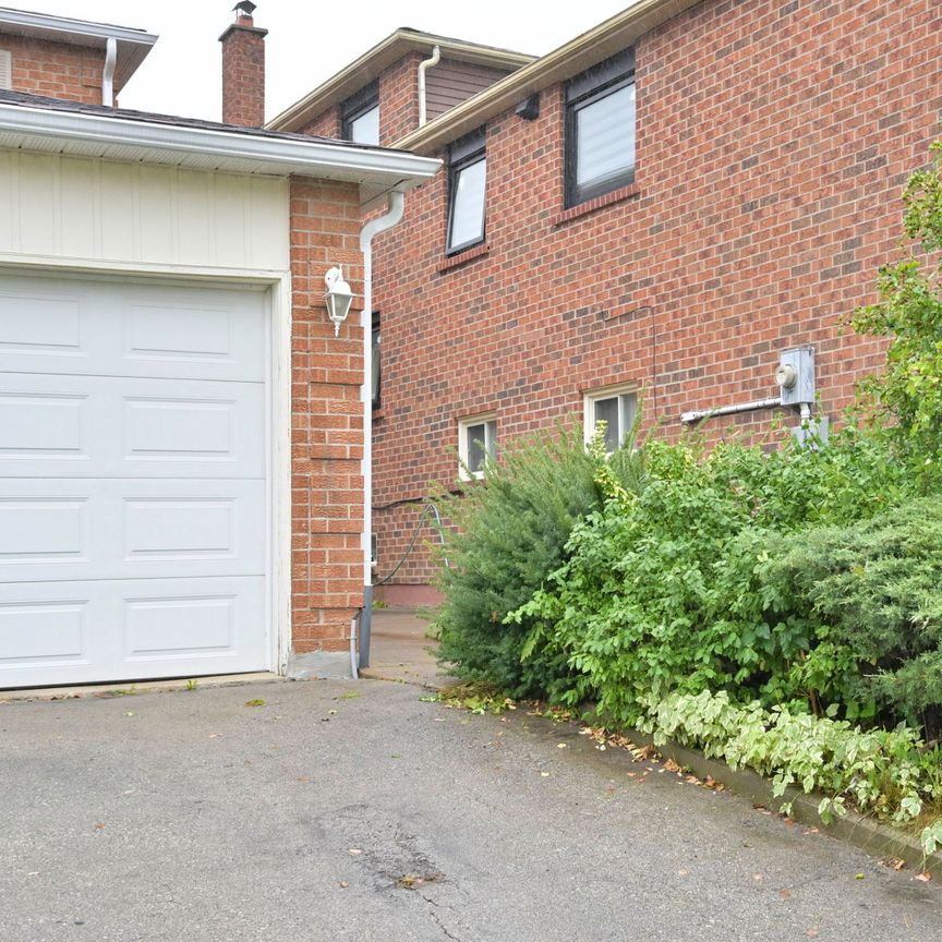 For Lease - 93 Tall Grass Trail, Vaughan, Ontario - Photo 1