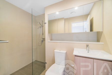 Experience Luxury Living in a 2-Bedroom + Study Apartment with Bathtub at Moda The Hills - Photo 5