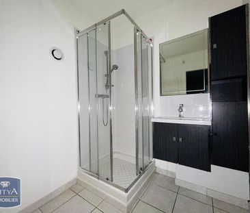 Location Appartement 3 pièces 67m² ENTRAIGUES SUR LA SORGUE 84320 - Photo 4