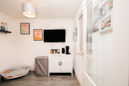 5 bedroom detached house to rent - Photo 3