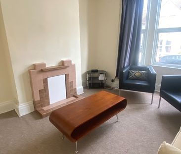 4 Bed Terraced House, Whippingham Road, BN2 - Photo 1