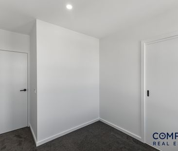 41 Cloverfield Crescent, Wollert VIC 3750 - Townhouse For Rent | Do... - Photo 2