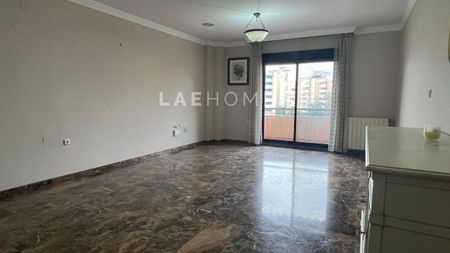 Málaga, Andalusia 29001 - Photo 2