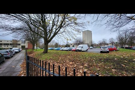 2 Bed Maisonette, Walker Close, BS5 - Photo 5