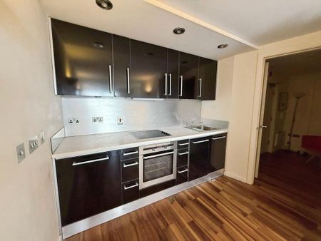 2 bedroom flat to rent - Photo 5