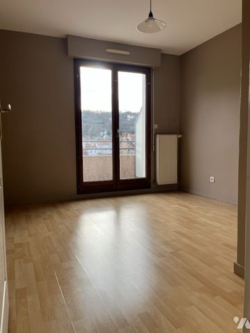 GIVORS - T5 EN DUPLEX - 3-4 place de la Liberté - Photo 5