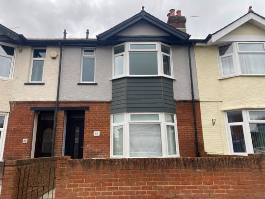 Totton, SO40 - Photo 1