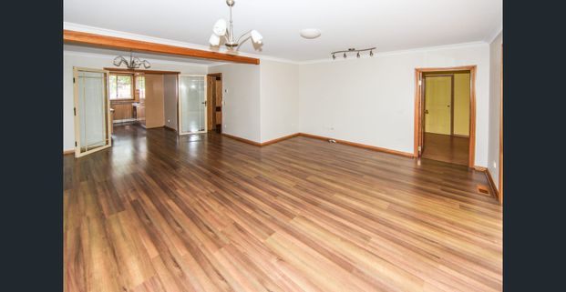 Spacious Four Bedroom Family Home in Fantastic Location - Photo 1