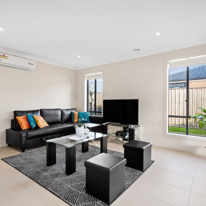 14 Mulligan Circuit, Officer VIC 3809 - House For Rent | Domain - Photo 1