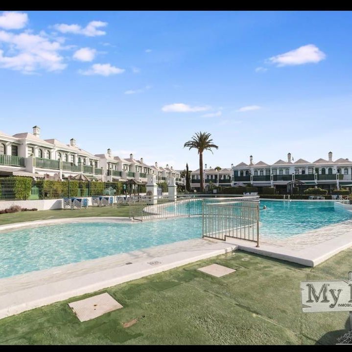 081-716 Two-storey bungalow for rent in Maspalomas - Photo 1