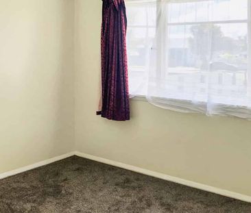 WHANGANUI EAST - 4 BEDROOMS - Photo 2