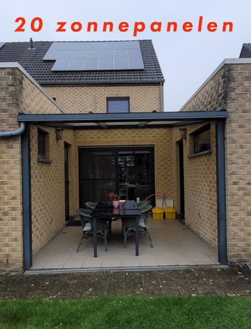 Modern energiezuinige halfopen huis met 4 slaapkamers, voor- en achtertuin in een kindvriendelijke buurt, biedt de perfecte combinatie van rust, veiligheid en kortbij het centrum - Photo 5