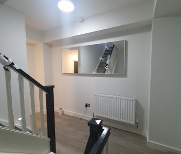 1 bedroom in a flat share to rent - Photo 4