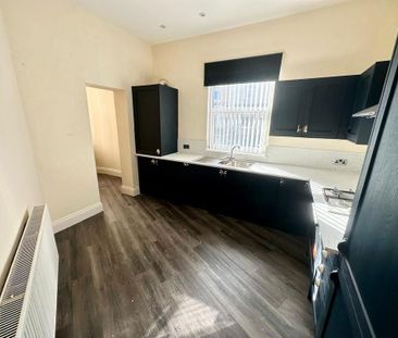 3 bedroom apartment to rent - Photo 1