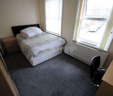 Grange Avenue - Most Bills Included, RG6 - Photo 6