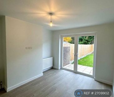 3 bedroom terraced house to rent - Photo 1