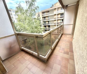 Location Appartement 1 pièce 39m² LYON 6ème - Photo 4
