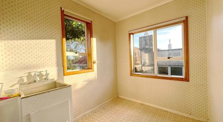 Charming 3-Bedroom Home in Westmere - Flexible Lease Options Available - Photo 4