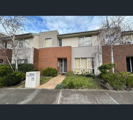 19B Wentworth Drive, Taylors Lakes, Vic 3038 - Photo 1