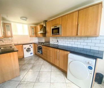 3 bedroom terraced house to rent - Photo 5