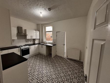 2 bedroom terraced house to rent - Photo 5