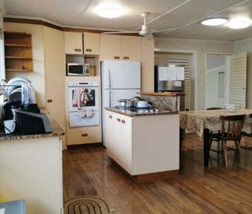 Furnished Room for Rent in Central Newtown Location - Photo 2