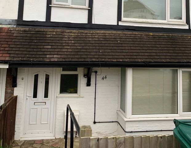 Bevendean Crescent Room 2 - Photo 1