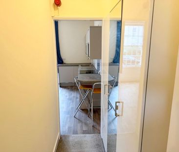 1 Bed Flat, Clevedon Terrace, BS6 - Photo 5