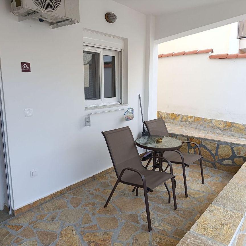 Διαμέρισμα για ενοικίαση Λουτρά Ωραίας Ελένης (Σαρωνικός) - Photo 1