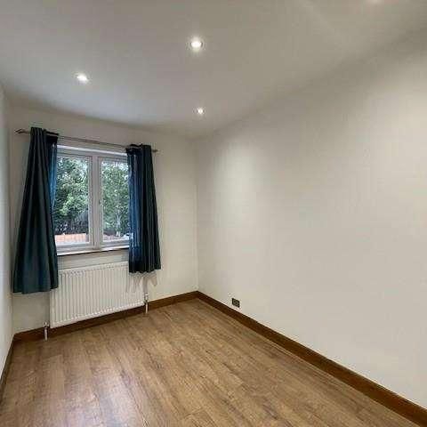 Bourne End Road, Northwood, HA6 - Photo 1