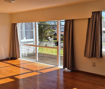 Sunny 3 Bedroom Family Home - Photo 3