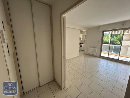 Location Appartement 2 pièces 46m² PERIGUEUX 24000 - Photo 3