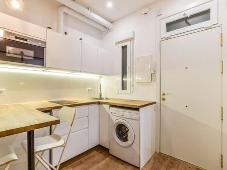 Calle de Santa Engracia, Madrid, Community of Madrid 28010 - Photo 3