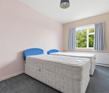 30 Carsonstown Road, Saintfield, Ballynahinch, BT24 7EA - Photo 4