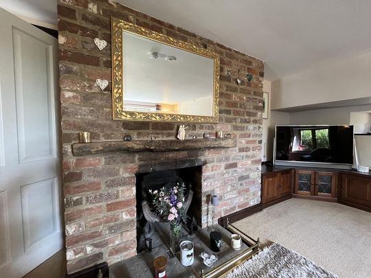4 bedroom barn conversion to rent - Photo 1