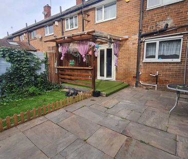 Elder Avenue, Wakefield - Photo 1
