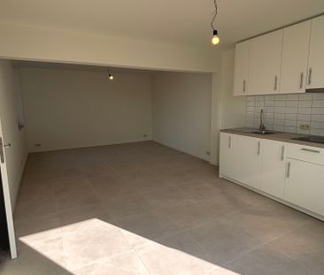 Prachtige ruime studio (volledig gerenoveerd!) in het historisch hart van Gent - Photo 1