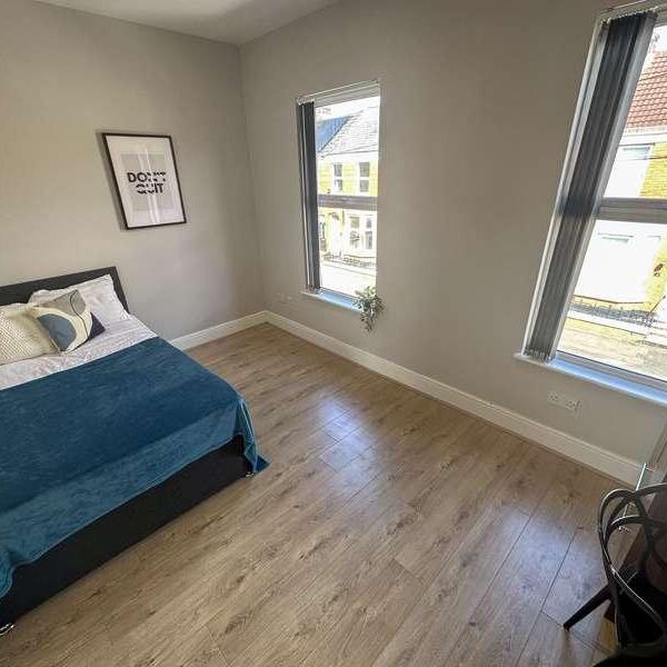 Albert Edward Road, L7 - Photo 1