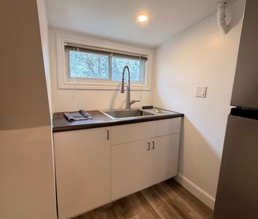 For Lease - 25 Glenwood Avenue Unit# Upper, London East, Ontario - Photo 6