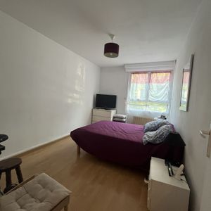 Location Appartement 3 pièces 69m² SURVILLIERS 95470 - Photo 2