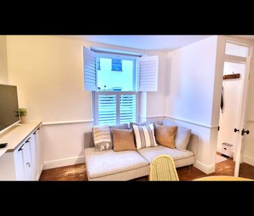 1 Bed Terraced House, High Street, BS8 - Photo 1